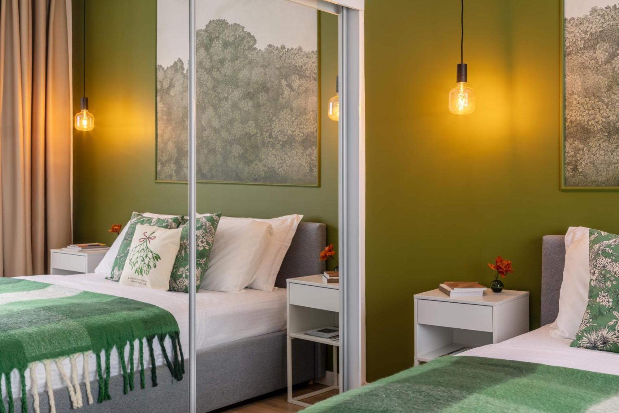 Holt - Out Of The Woods Apartment Bukares Bagian luar foto