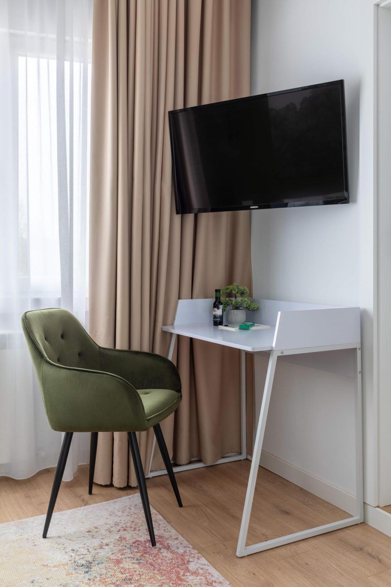 Holt - Out Of The Woods Apartment Bukares Bagian luar foto