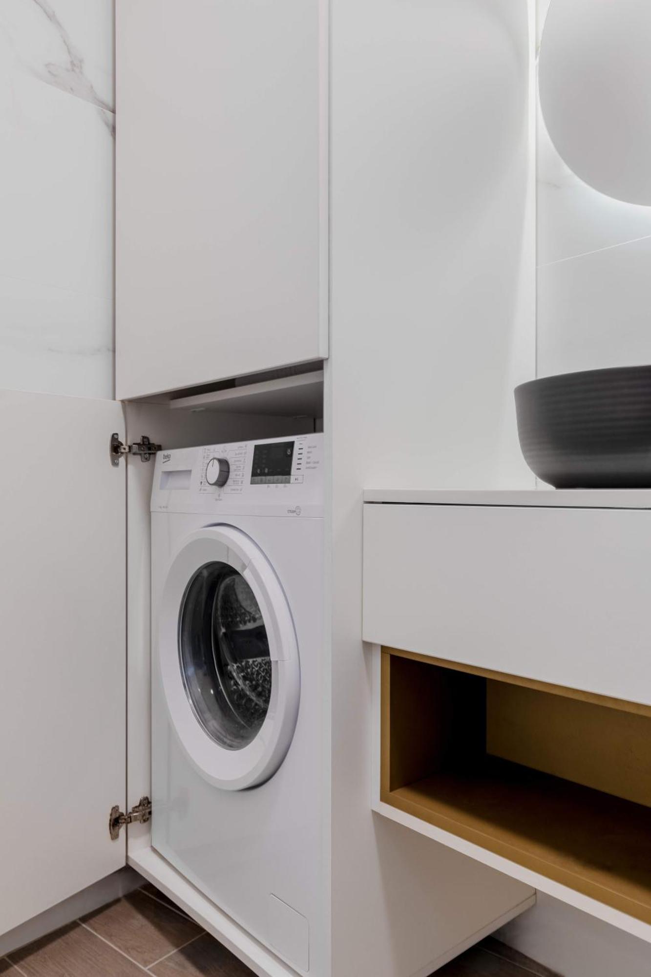 Holt - Out Of The Woods Apartment Bukares Bagian luar foto